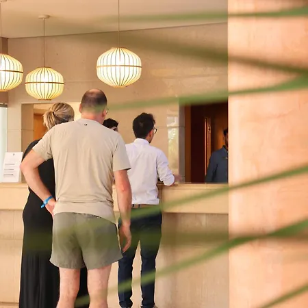 Aparthotel Balaia Plaza