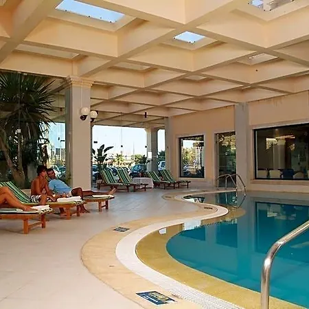 Balaia Plaza شقة فندقية