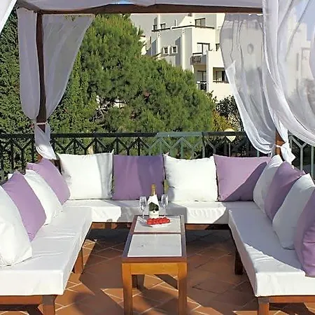 Aparthotel Balaia Plaza
