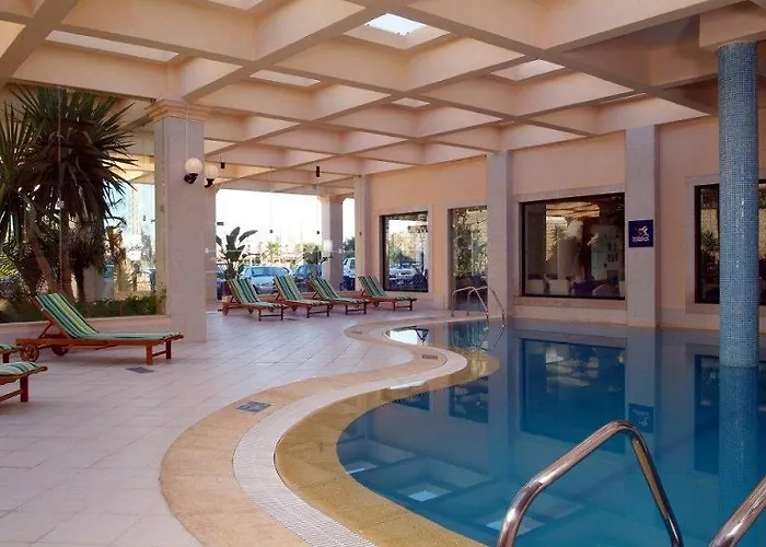 Cheerfulway Balaia Plaza 4* 알부페이라