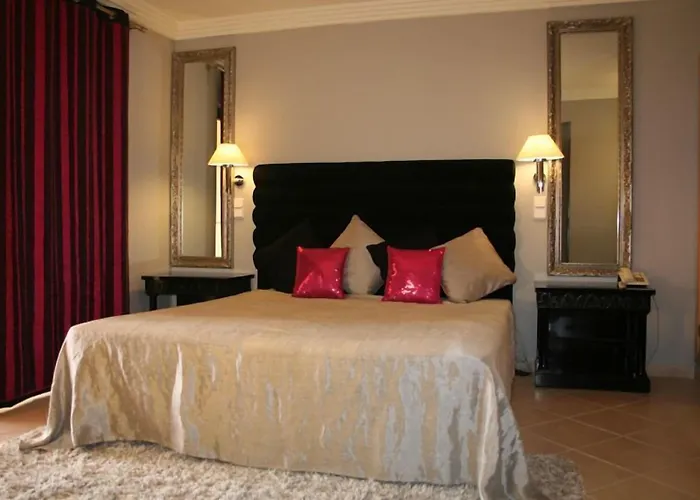 Cheerfulway Balaia Plaza 4*